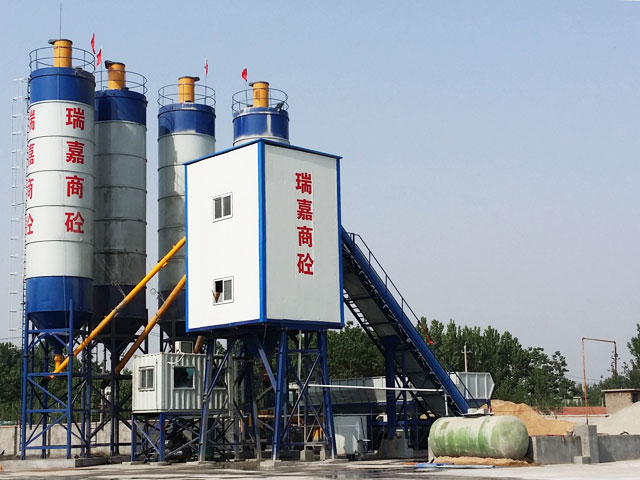 HZS90小(xiao)型(xing)商品(pin)混凝土攪拌站(zhan)