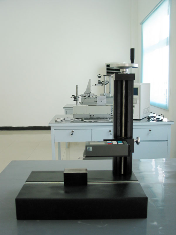 粗糙(cao)度儀(yi)-鷹牌(pai)軸承(cheng)